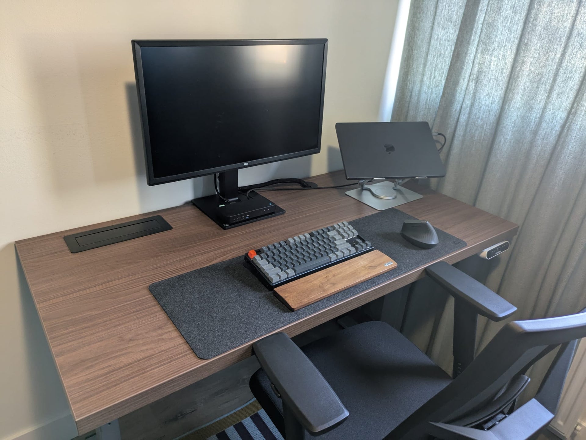 Wie schreef de boeken over Mary Poppins? – Boekenplanken op maat