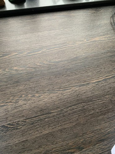 Close up mali wenge bureaublad