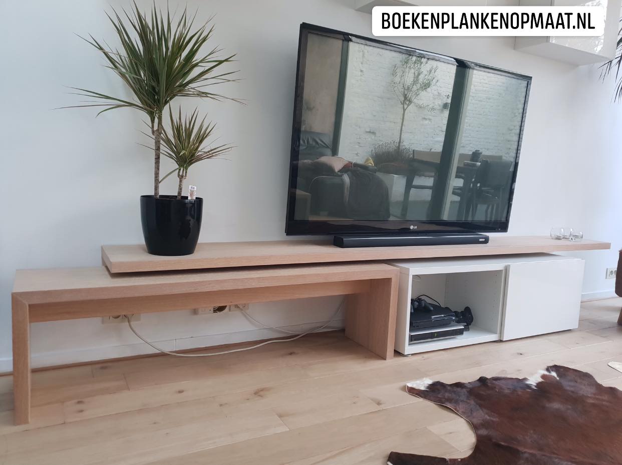 Sidetable eiken